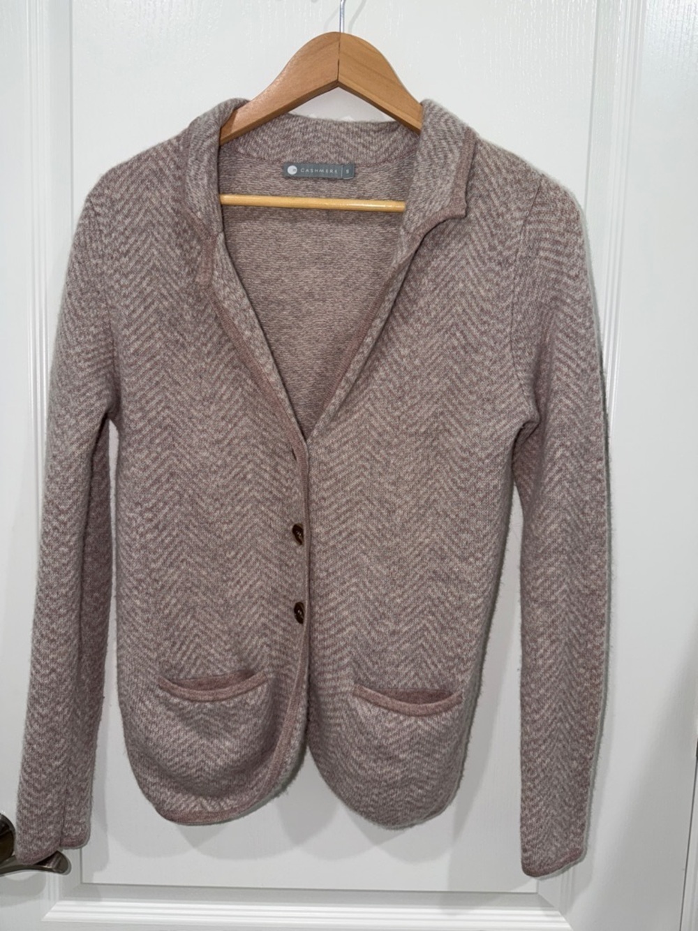 Incashmere Pink and gray herringbone Women's Button Cardigan Sweater small